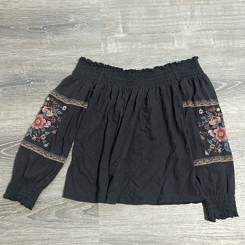 American Eagle Off the Shoulder Top